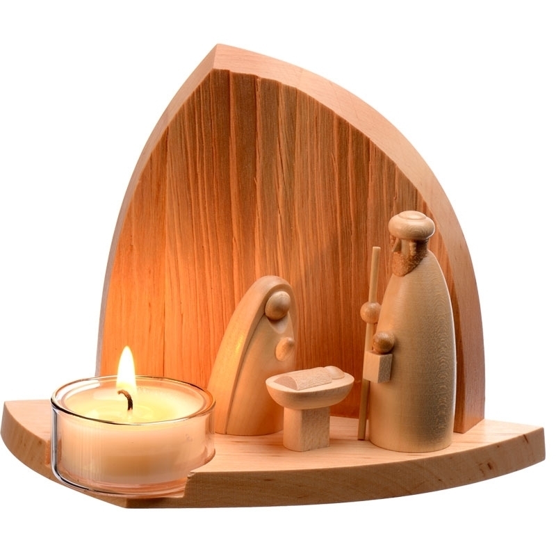 creche-de-noel-en-bois-avec-un-bougeoir-transparent.jpg